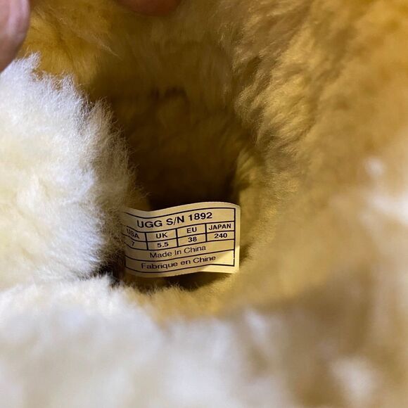 UGG Australia Montclair Boots 1892 Chestnut Suede Sheepskin Lace Up Size 7 - Picture 9 of 9